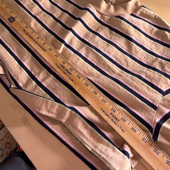 TNA Aritzia Cropped Long Sleeve Striped Tee - Picture 7 of 8